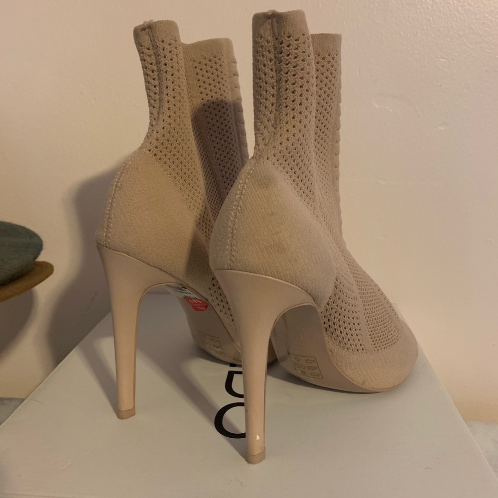 Open toe heels - Picture 3 of 5